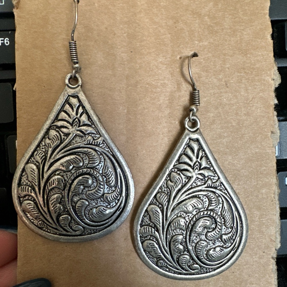 Elegant Silver Teardrop Earrings
